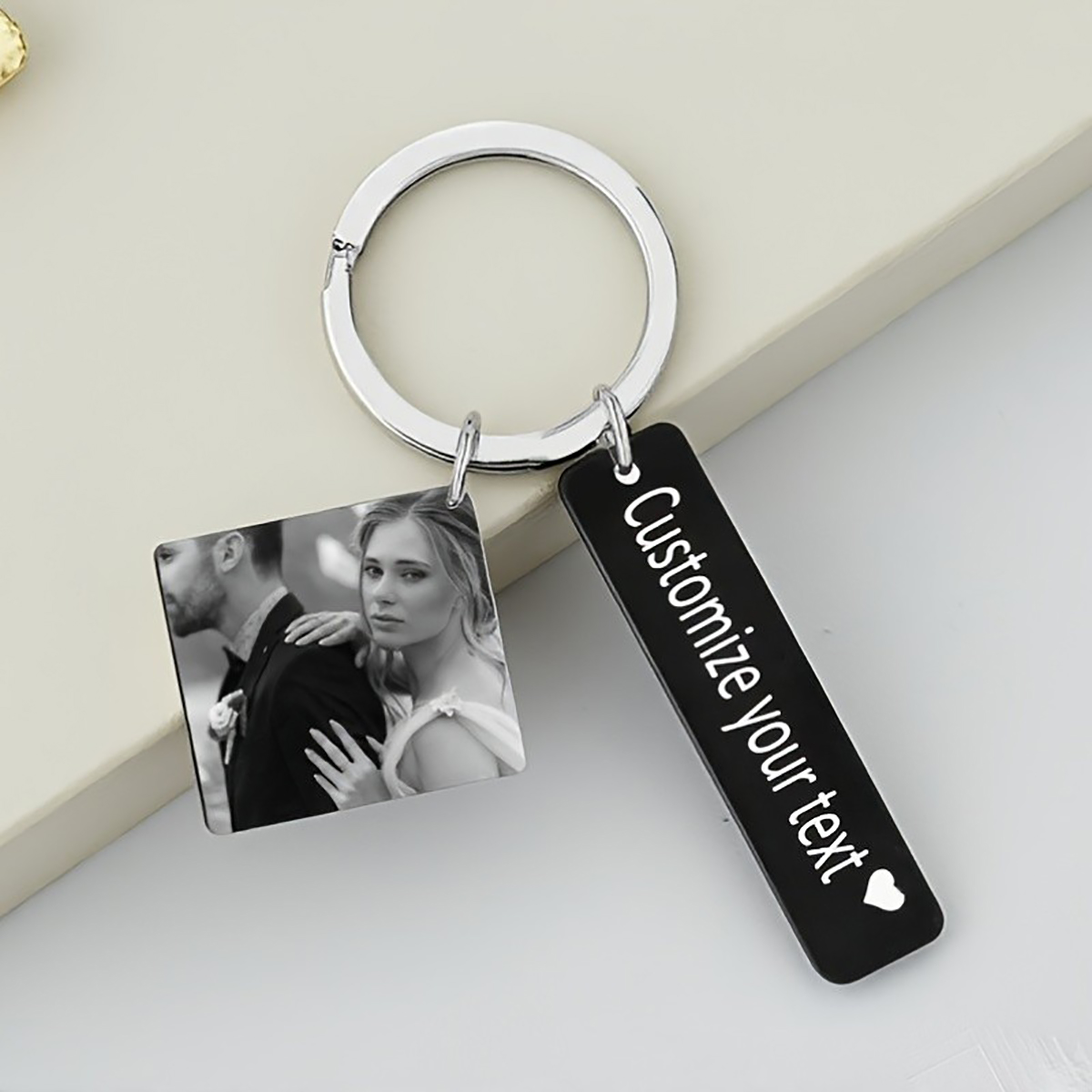 Porte-clés personnalisé en aci - Initial Ring Custom avis et prix